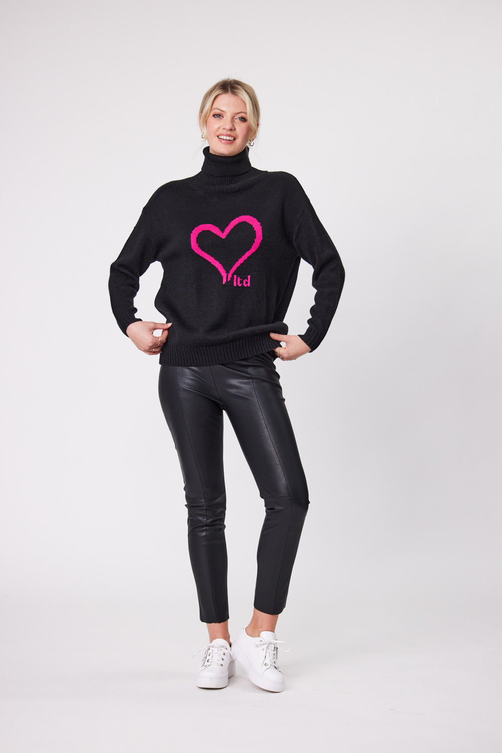 Heart Knit Black