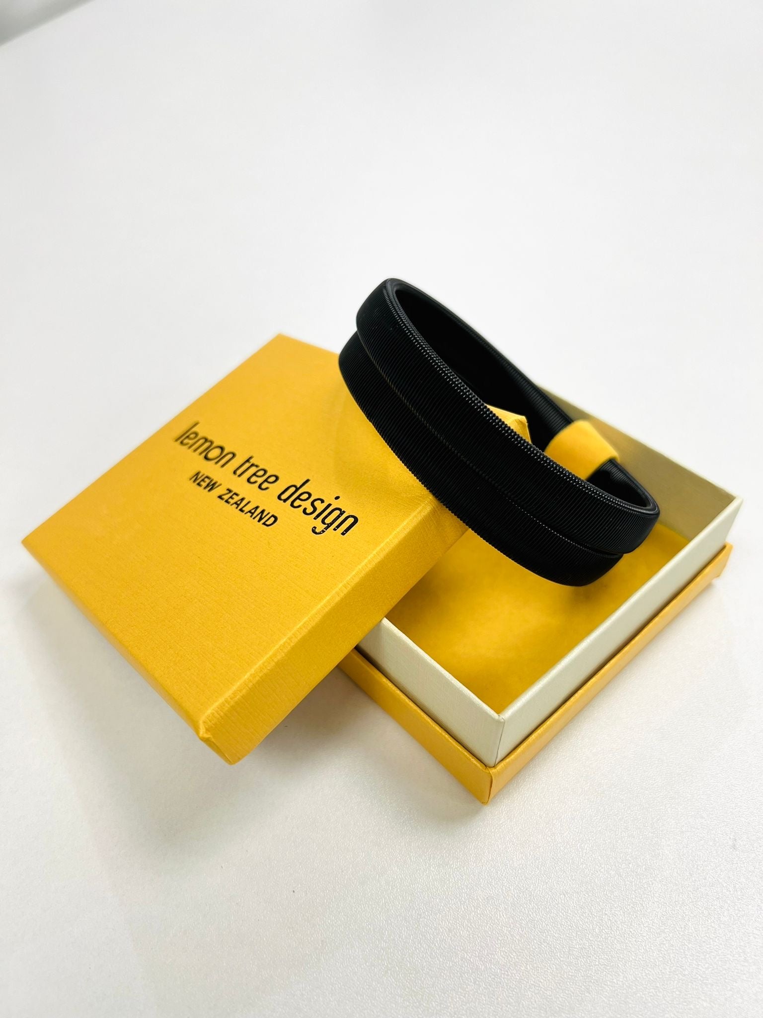 Armbands Black