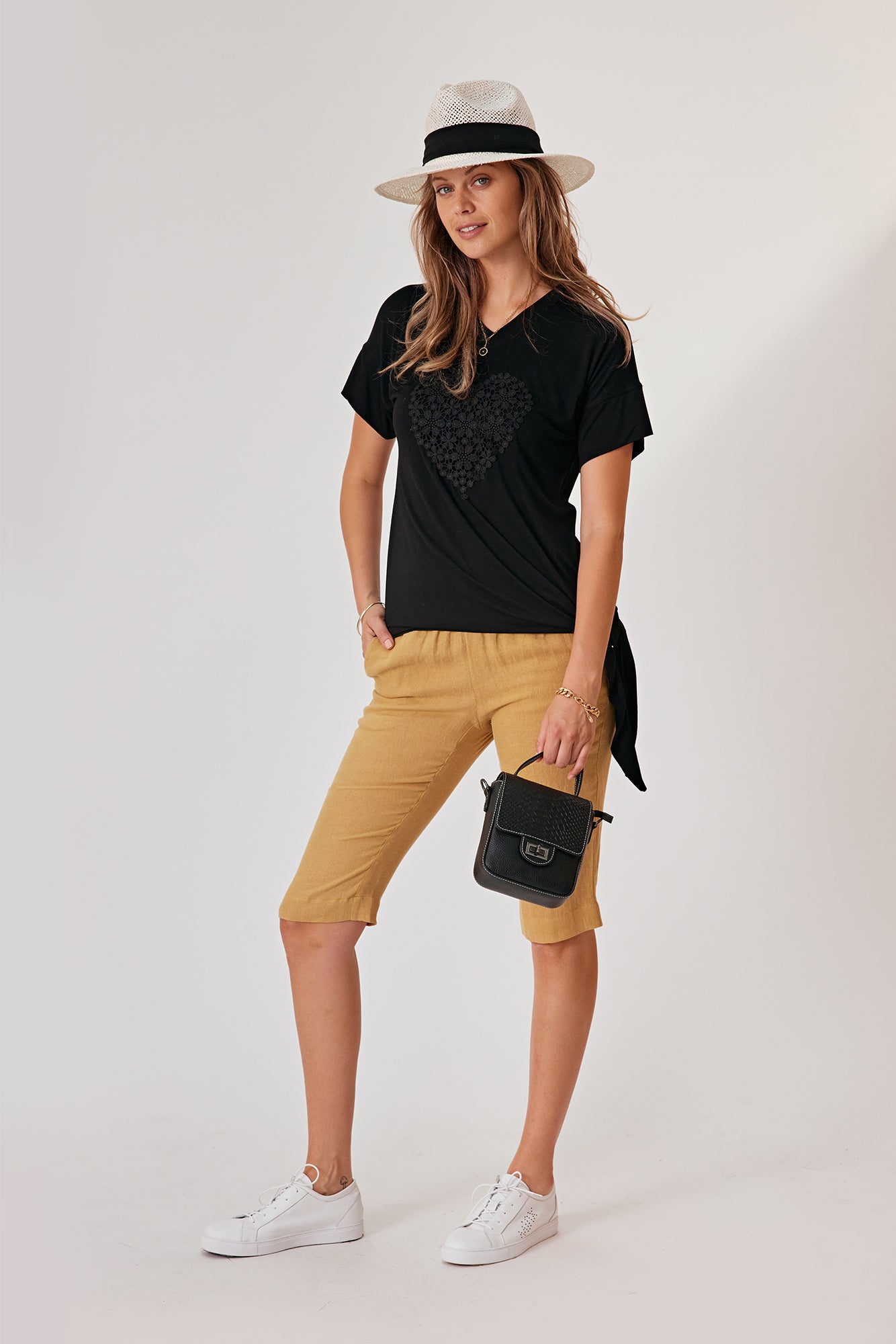 Kinsley Short Gold
