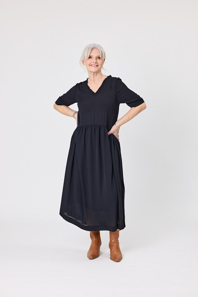 Marja Dress Black