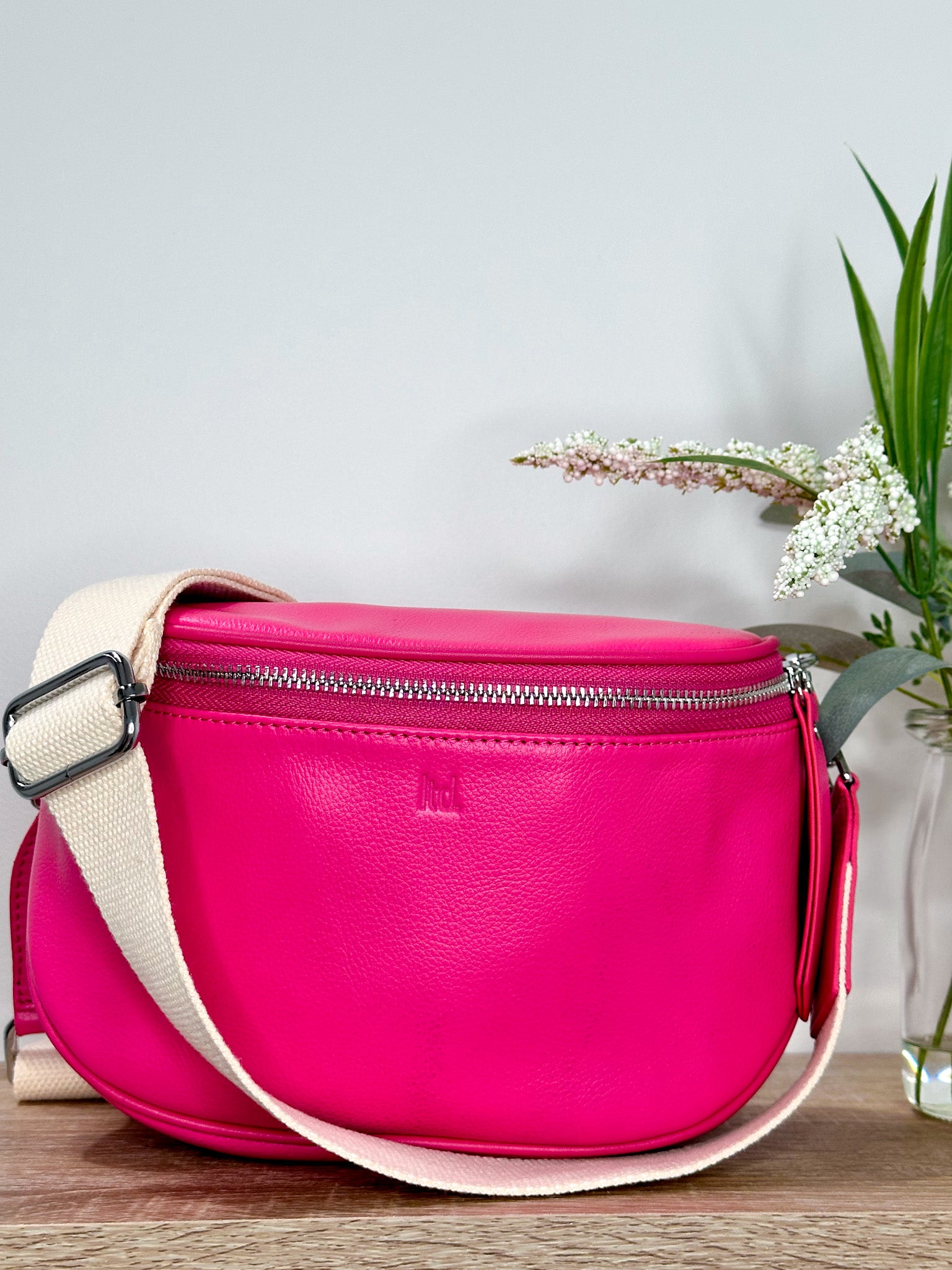 Dani Leather Crossover Bag - Cosmopolitan