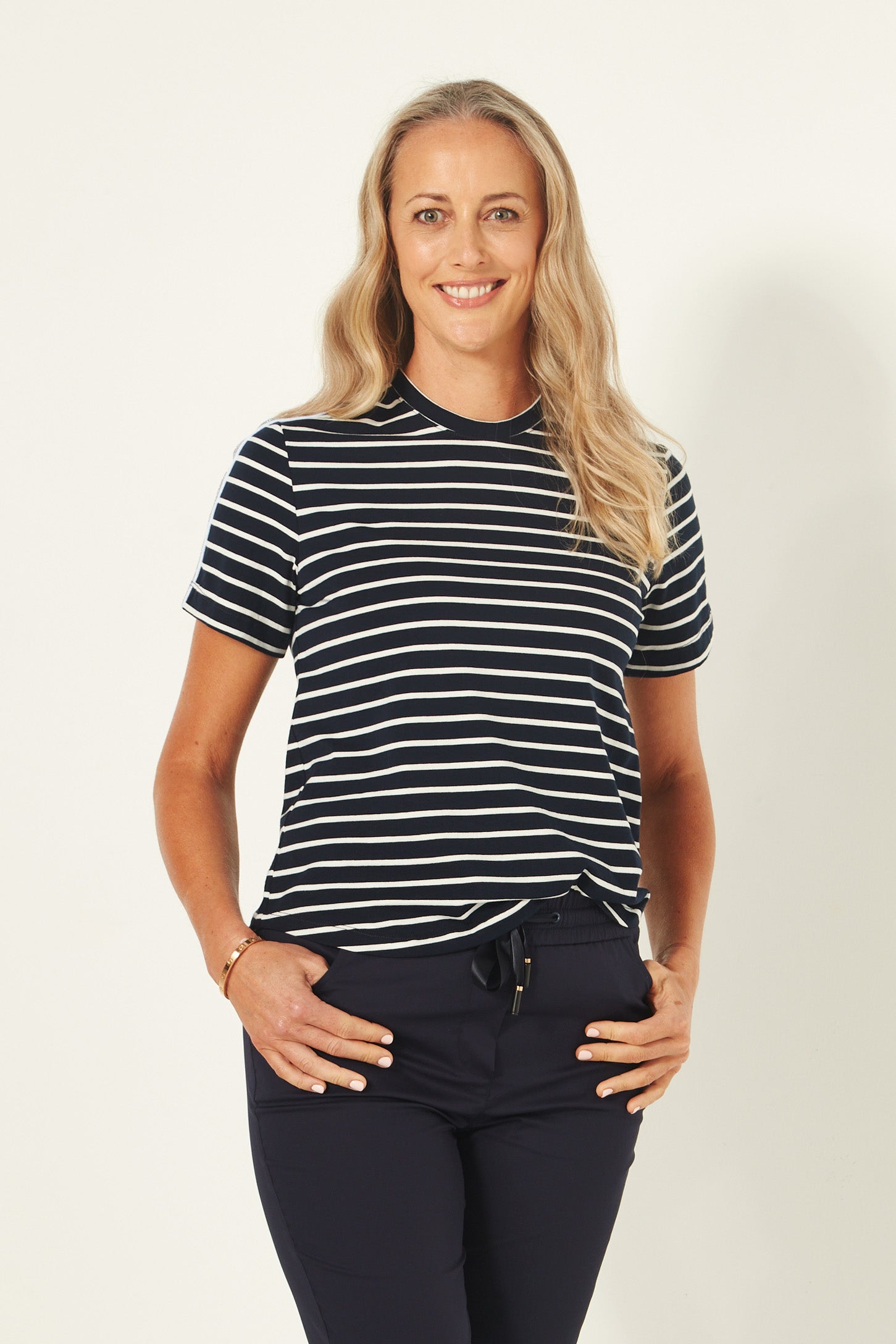 Mia Top Navy White