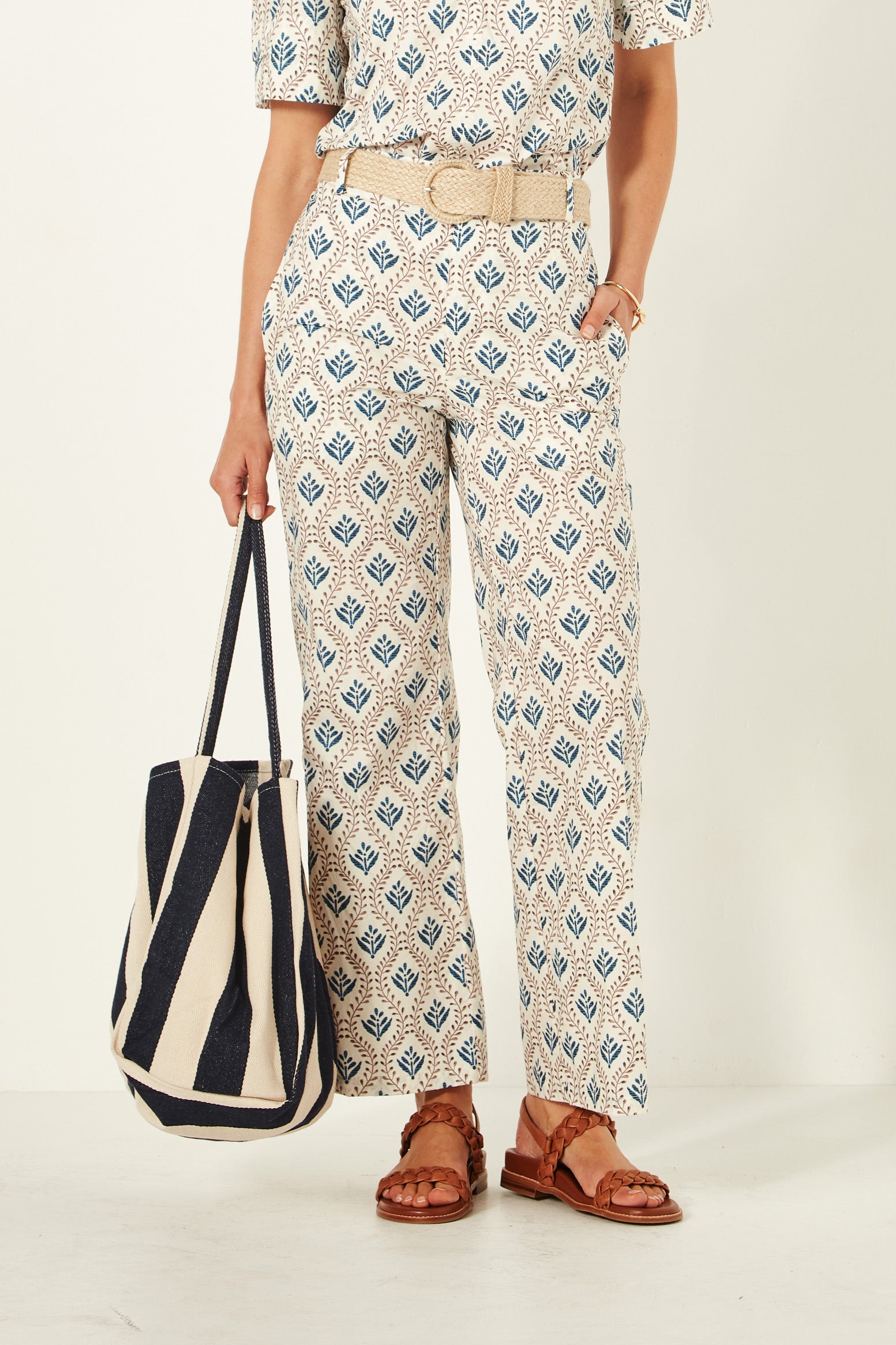 Vega Pant White Motif