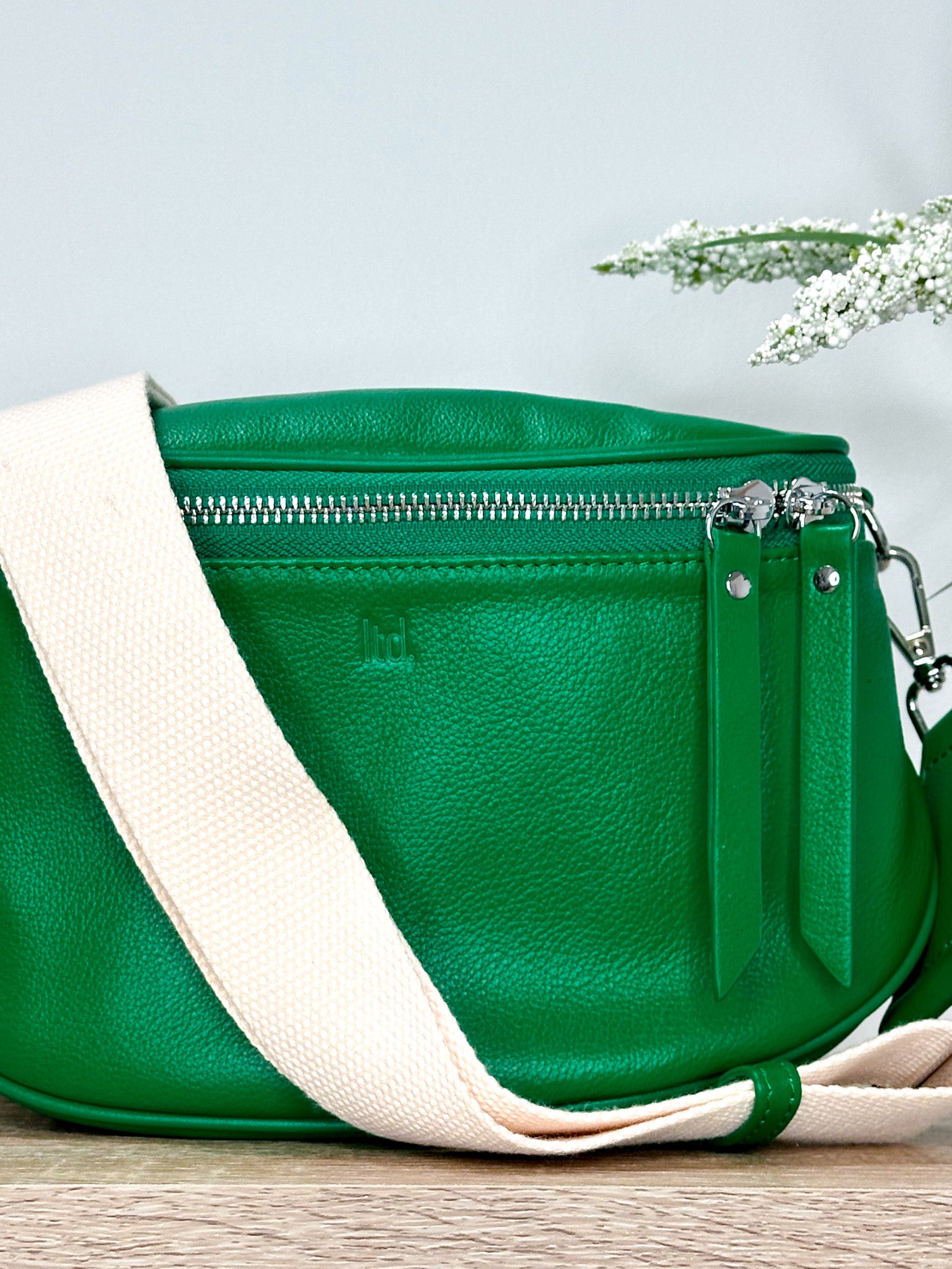 Dani Leather Crossover Bag - Mojito