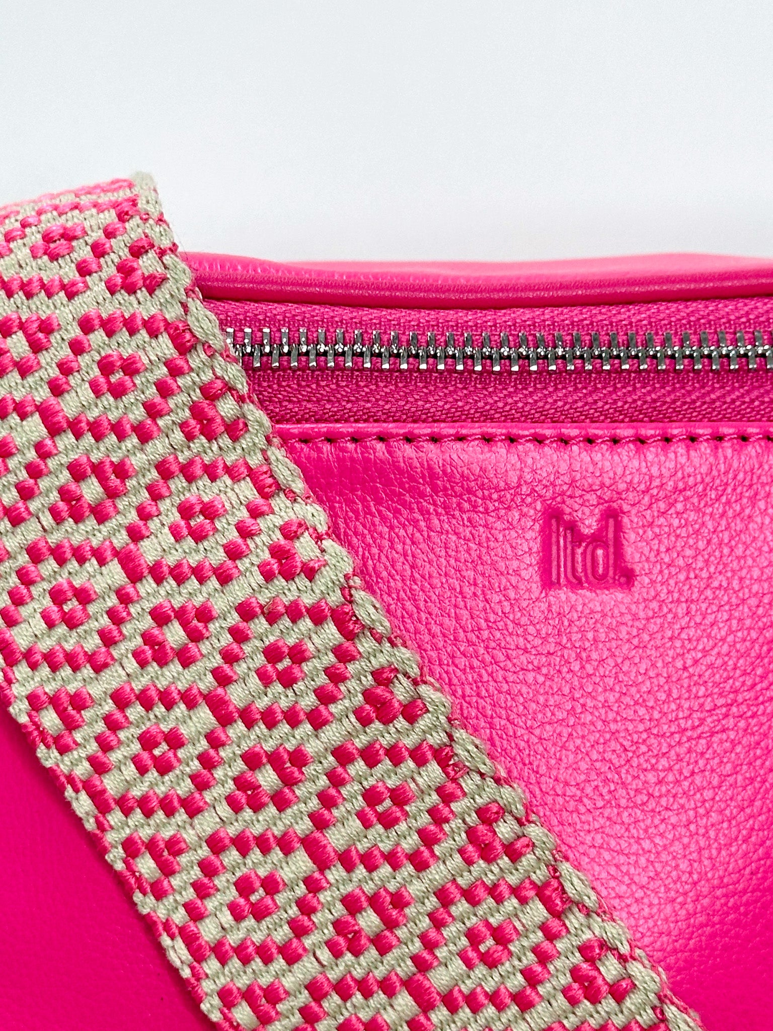 Diva Strap Pink Trellis