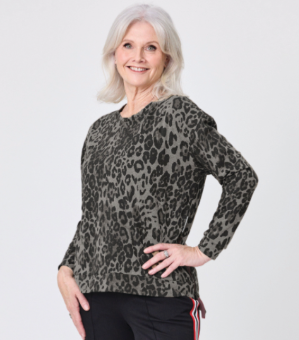 Olga Top Grey Leopard